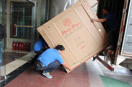 荥阳钢琴贵重工艺品无忧运